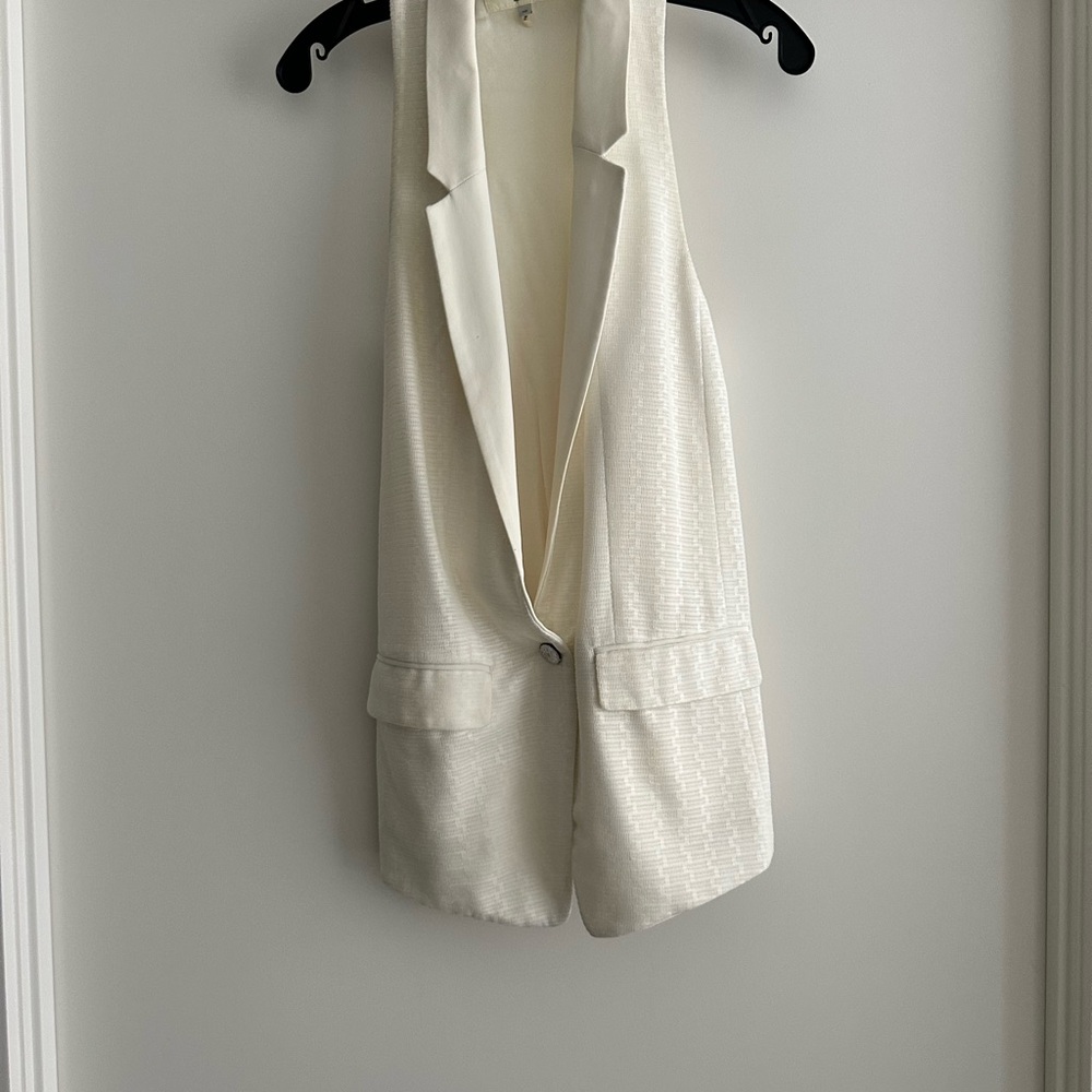 Selling rag & bone vest in XS in excellent condition